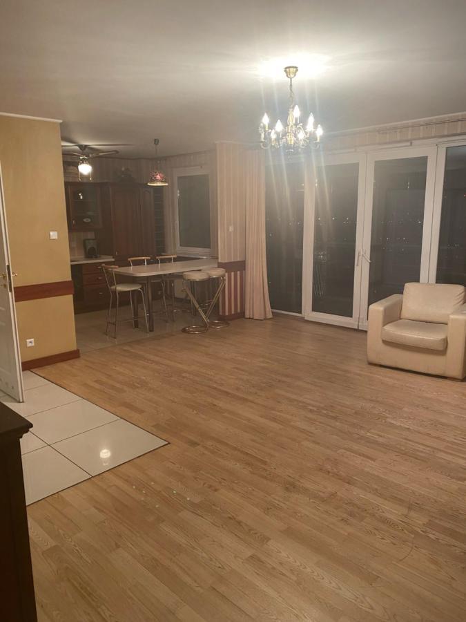 Babka Wiezowiec Noclegi Варшава Екстер'єр фото