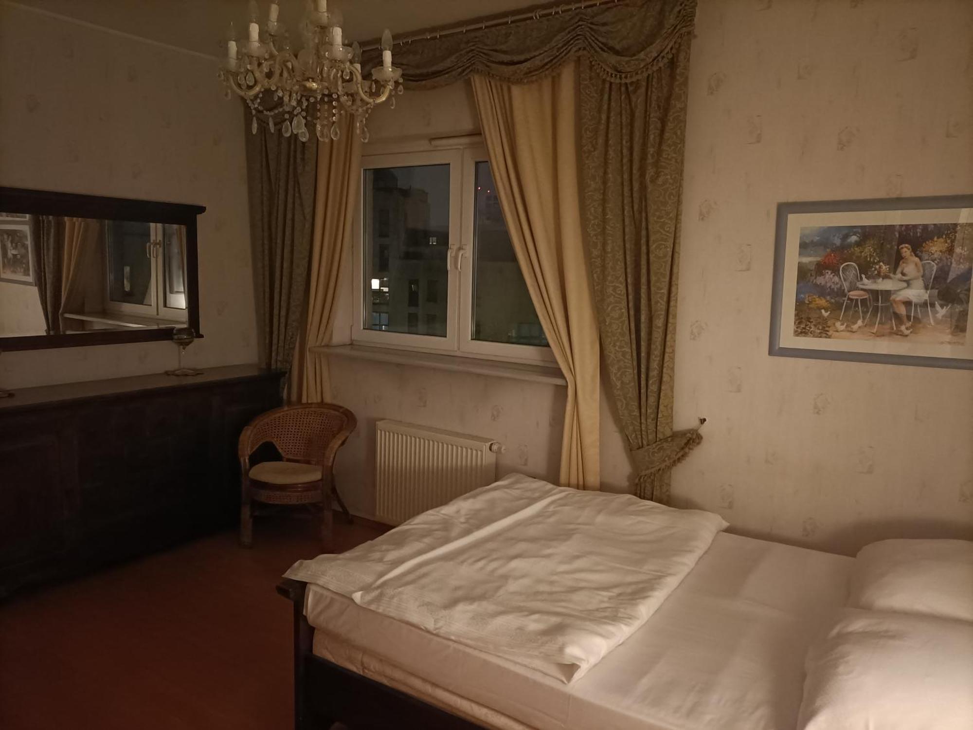 Babka Wiezowiec Noclegi Варшава Екстер'єр фото